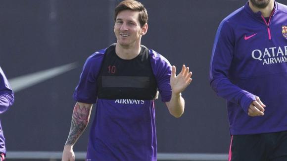 Barca-Star Messi zeigt seinen neuen Körperschmuck